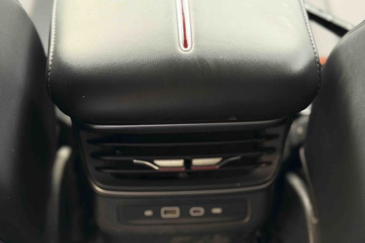 Used Hongqi HS3 PHEV 2024 PHEV 115km Jingwei Edition Interior 6