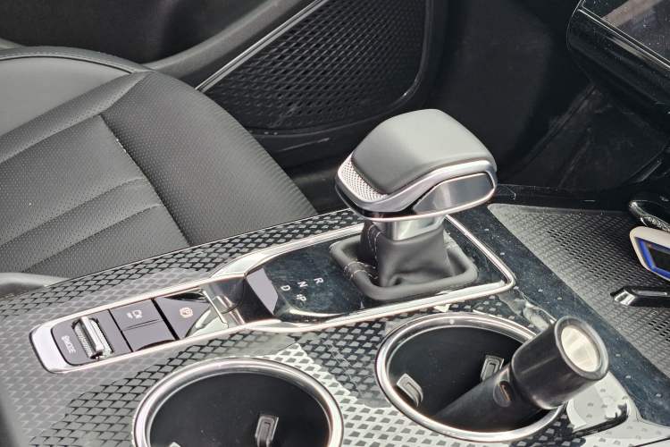 Used Hongqi HS3 PHEV 2024 PHEV 115km Jingwei Edition Interior 6