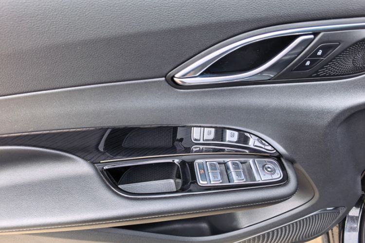 Used Hongqi HS3 PHEV 2024 PHEV 115km Jingwei Edition Interior 6