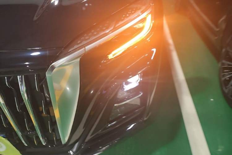 Used Hongqi HS3 PHEV 2024 PHEV 115km Jingwei Edition Left Front Headlight