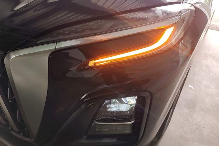 Used Hongqi HS3 PHEV 2024 PHEV 115km Jingwei Edition Left Front Headlight