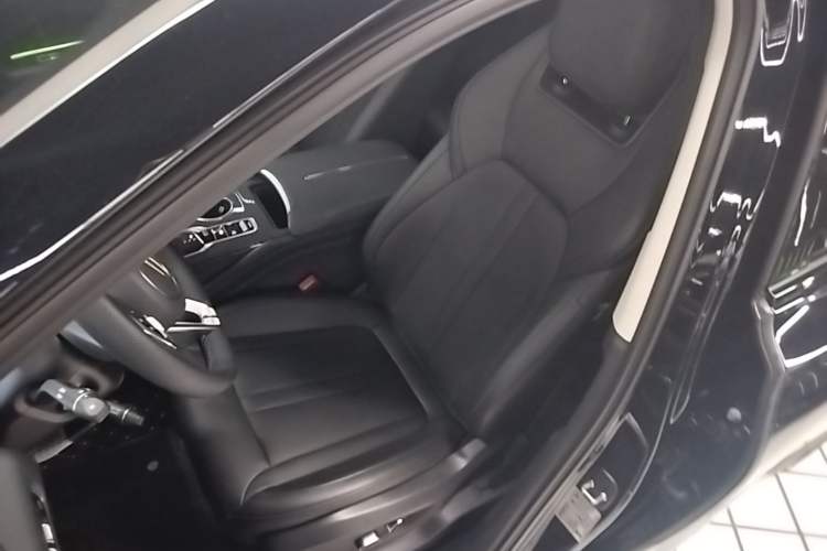 Used Hongqi HS3 PHEV 2024 PHEV 115km Jingwei Edition Left Front Seat