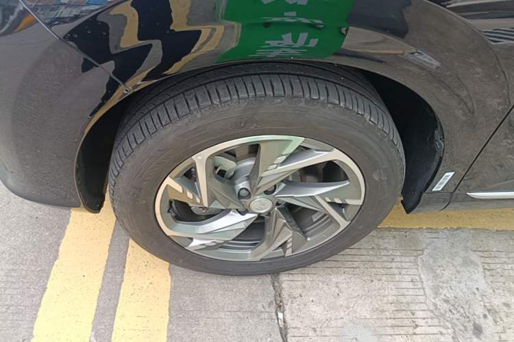 Used Hongqi HS3 PHEV 2024 PHEV 115km Jingwei Edition Left Front Wheel Hub