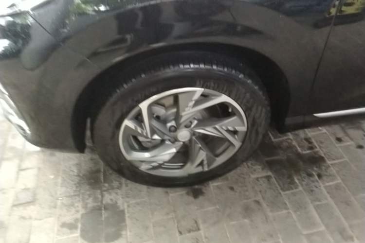 Used Hongqi HS3 PHEV 2024 PHEV 115km Jingwei Edition Left Front Wheel Hub