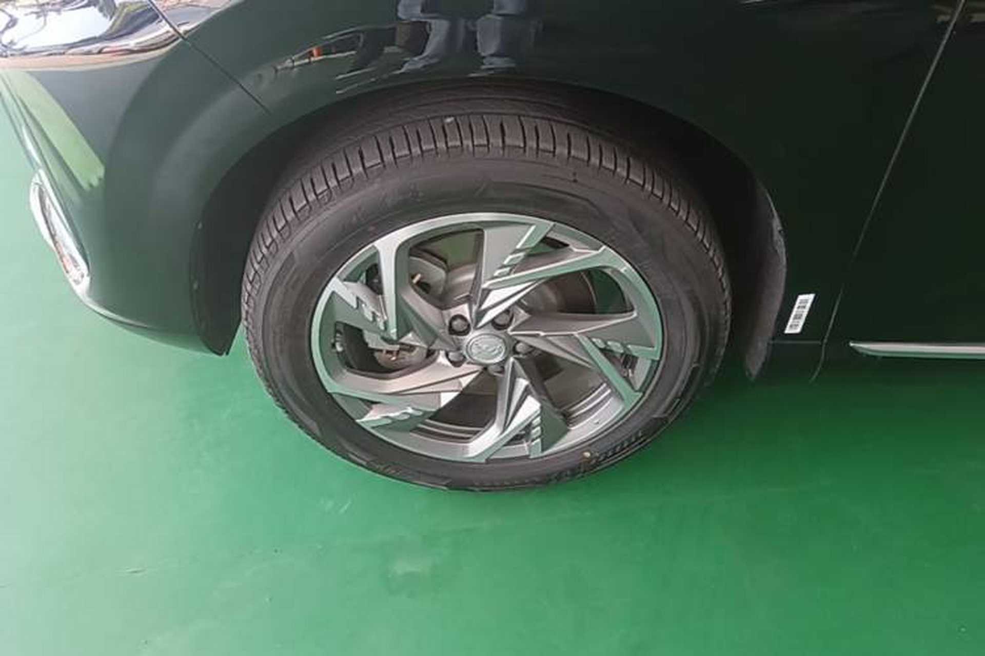 Used Hongqi HS3 PHEV 2024 PHEV 115km Jingwei Edition Left Front Wheel Hub