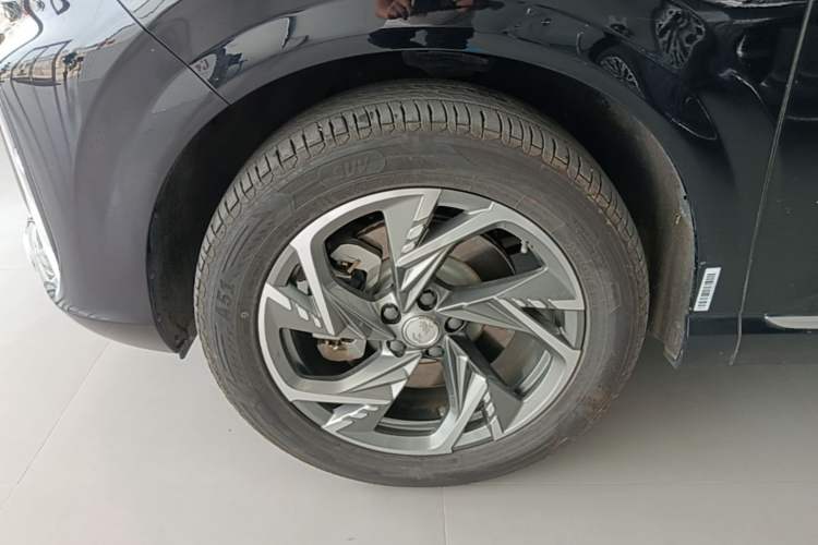 Used Hongqi HS3 PHEV 2024 PHEV 115km Jingwei Edition Left Front Wheel Hub