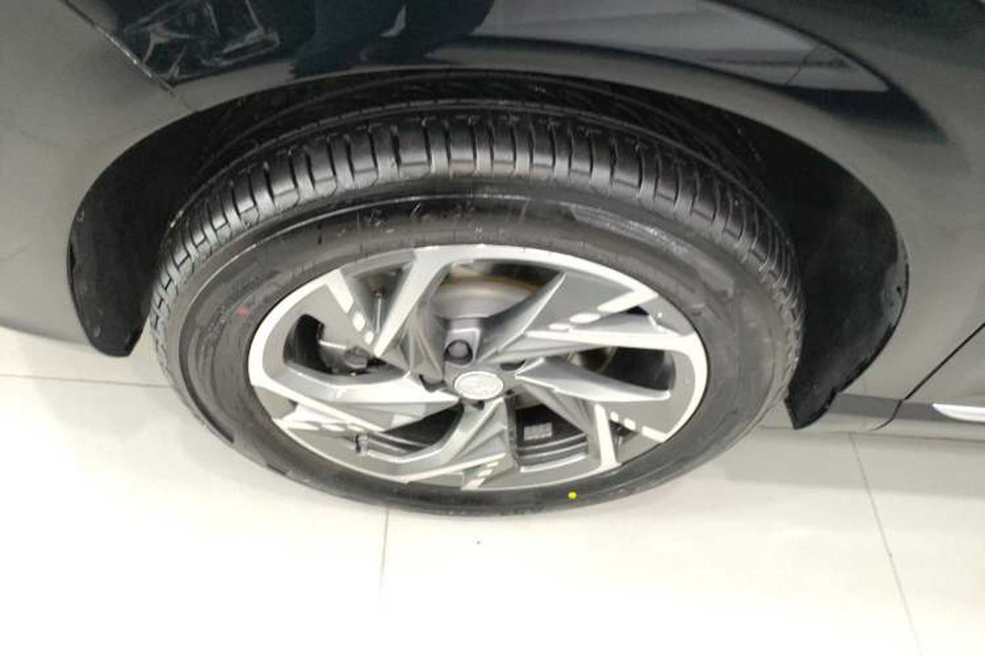 Used Hongqi HS3 PHEV 2024 PHEV 115km Jingwei Edition Left Front Wheel Hub