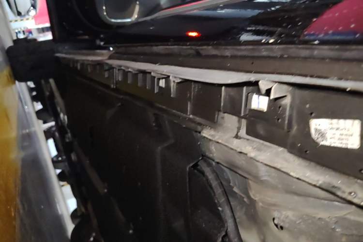 Used Hongqi HS3 PHEV 2024 PHEV 115km Jingwei Edition Left Side Sill