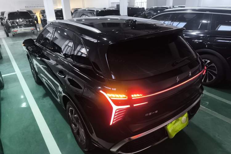 Used Hongqi HS3 PHEV 2024 PHEV 115km Jingwei Edition Rear Left 45 Deg