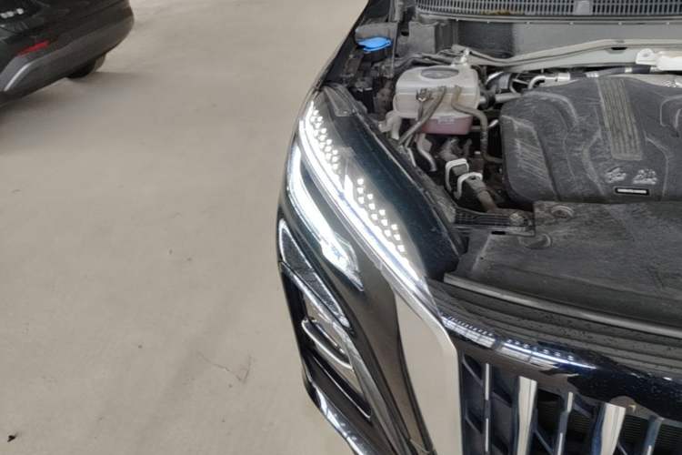 Used Hongqi HS3 PHEV 2024 PHEV 115km Jingwei Edition Right Front Headlight