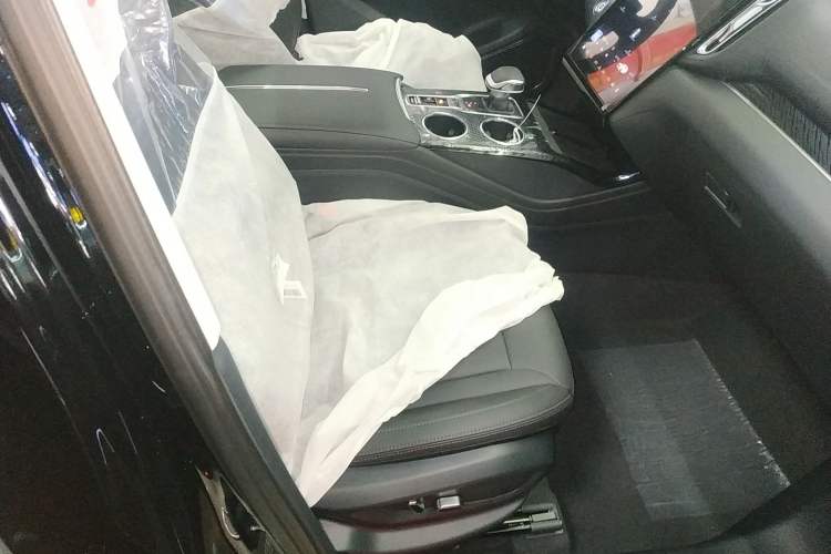 Used Hongqi HS3 PHEV  Right Front Seat
