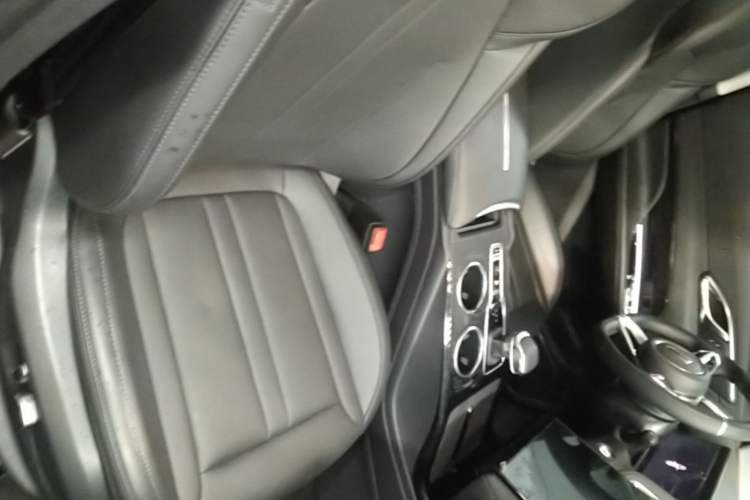 Used Hongqi HS3 PHEV 2024 PHEV 115km Jingwei Edition Right Front Seat