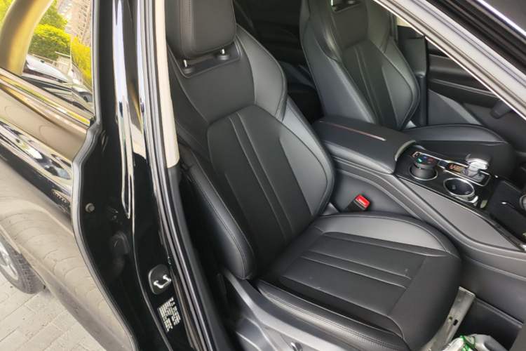 Used Hongqi HS3 PHEV 2024 PHEV 115km Jingwei Edition Right Front Seat