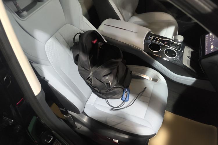 Used Hongqi HS3 PHEV 2024 PHEV 115km Jingwei Edition Right Front Seat