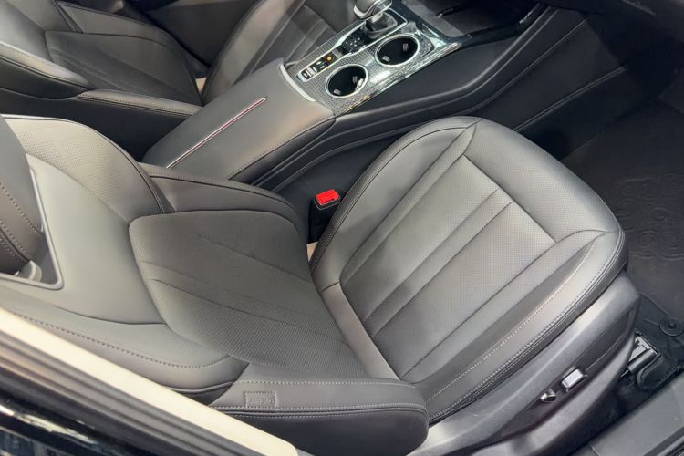 Used Hongqi HS3 PHEV 2024 PHEV 115km Jingwei Edition Right Front Seat