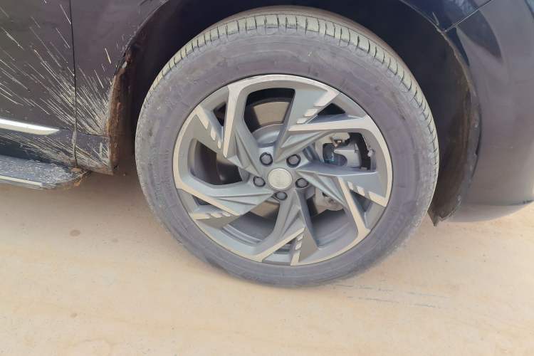 Used Hongqi HS3 PHEV 2024 PHEV 115km Jingwei Edition Right Front Wheel Hub