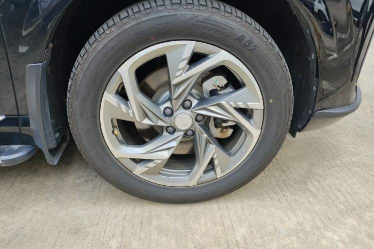 Used Hongqi HS3 PHEV 2024 PHEV 115km Jingwei Edition Right Front Wheel Hub