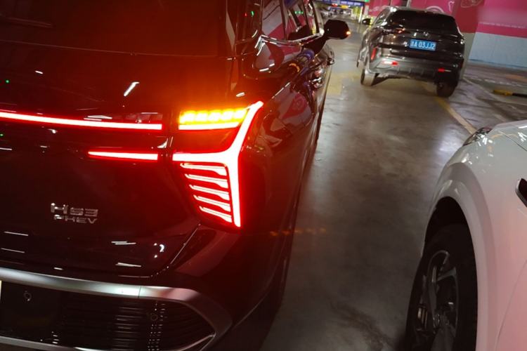 Used Hongqi HS3 PHEV 2024 PHEV 115km Jingwei Edition Right Rear Taillight