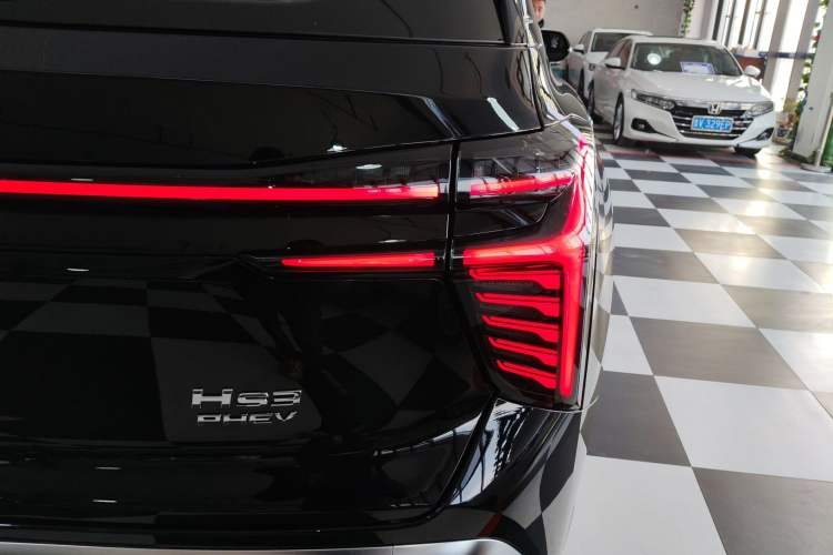 Used Hongqi HS3 PHEV 2024 PHEV 115km Jingwei Edition Right Rear Taillight