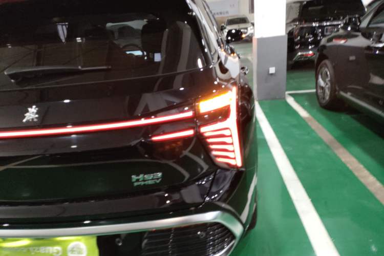 Used Hongqi HS3 PHEV 2024 PHEV 115km Jingwei Edition Right Rear Taillight