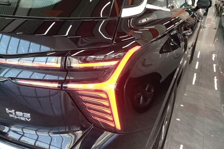 Used Hongqi HS3 PHEV 2024 PHEV 115km Jingwei Edition Right Rear Taillight