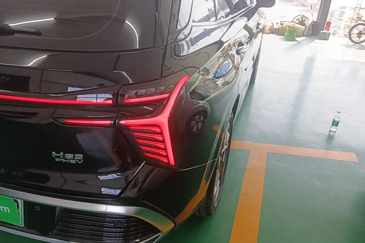 Used Hongqi HS3 PHEV 2024 PHEV 115km Jingwei Edition Right Rear Taillight
