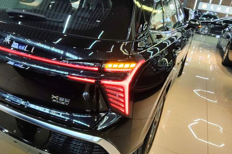 Used Hongqi HS3 PHEV 2024 PHEV 115km Jingwei Edition Right Rear Taillight