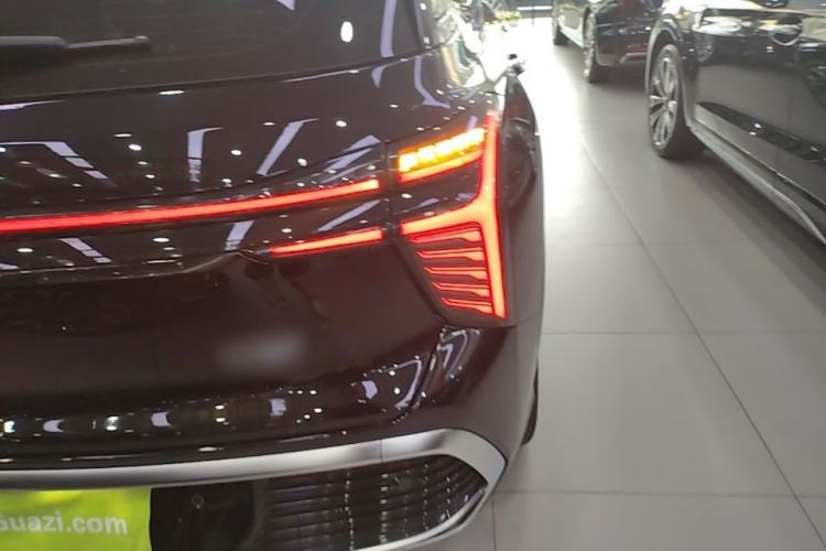Used Hongqi HS3 PHEV 2024 PHEV 115km Jingwei Edition Right Rear Taillight
