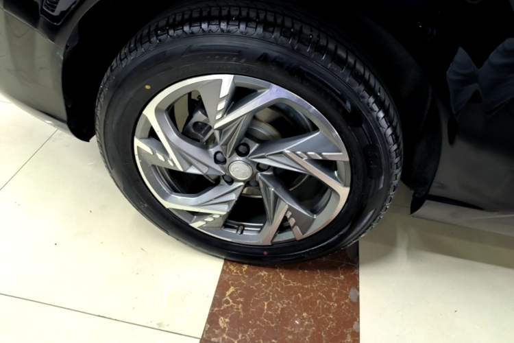 Used Hongqi HS3 PHEV 2024 PHEV 115km Jingwei Edition Right Rear Wheel Hub