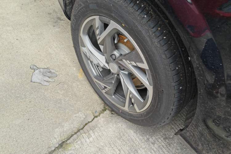Used Hongqi HS3 PHEV 2024 PHEV 115km Jingwei Edition Right Rear Wheel Hub