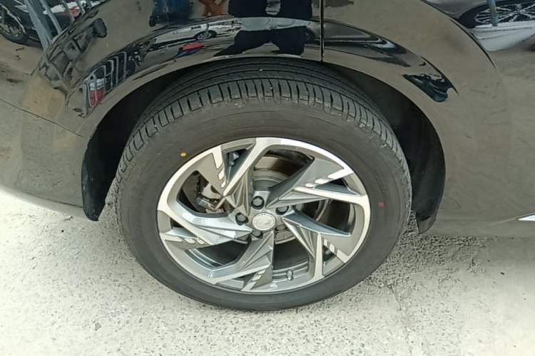 Used Hongqi HS3 PHEV 2024 PHEV 115km Jingwei Edition Right Rear Wheel Hub