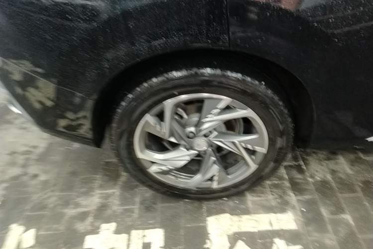 Used Hongqi HS3 PHEV 2024 PHEV 115km Jingwei Edition Right Rear Wheel Hub