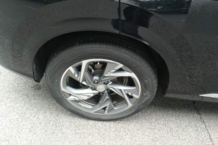 Used Hongqi HS3 PHEV 2024 PHEV 115km Jingwei Edition Right Rear Wheel Hub