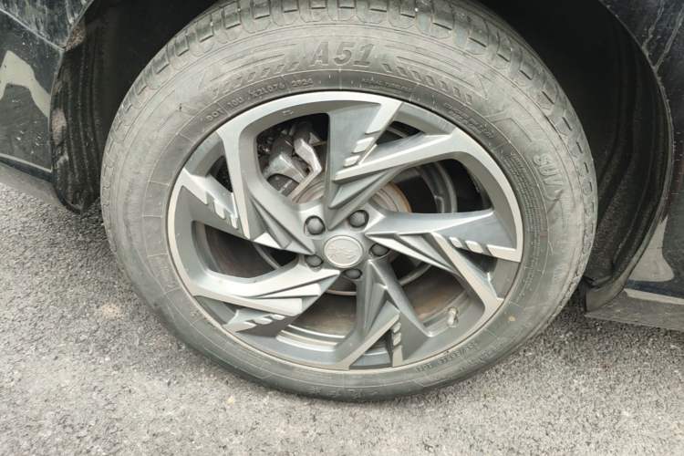 Used Hongqi HS3 PHEV 2024 PHEV 115km Jingwei Edition Right Rear Wheel Hub