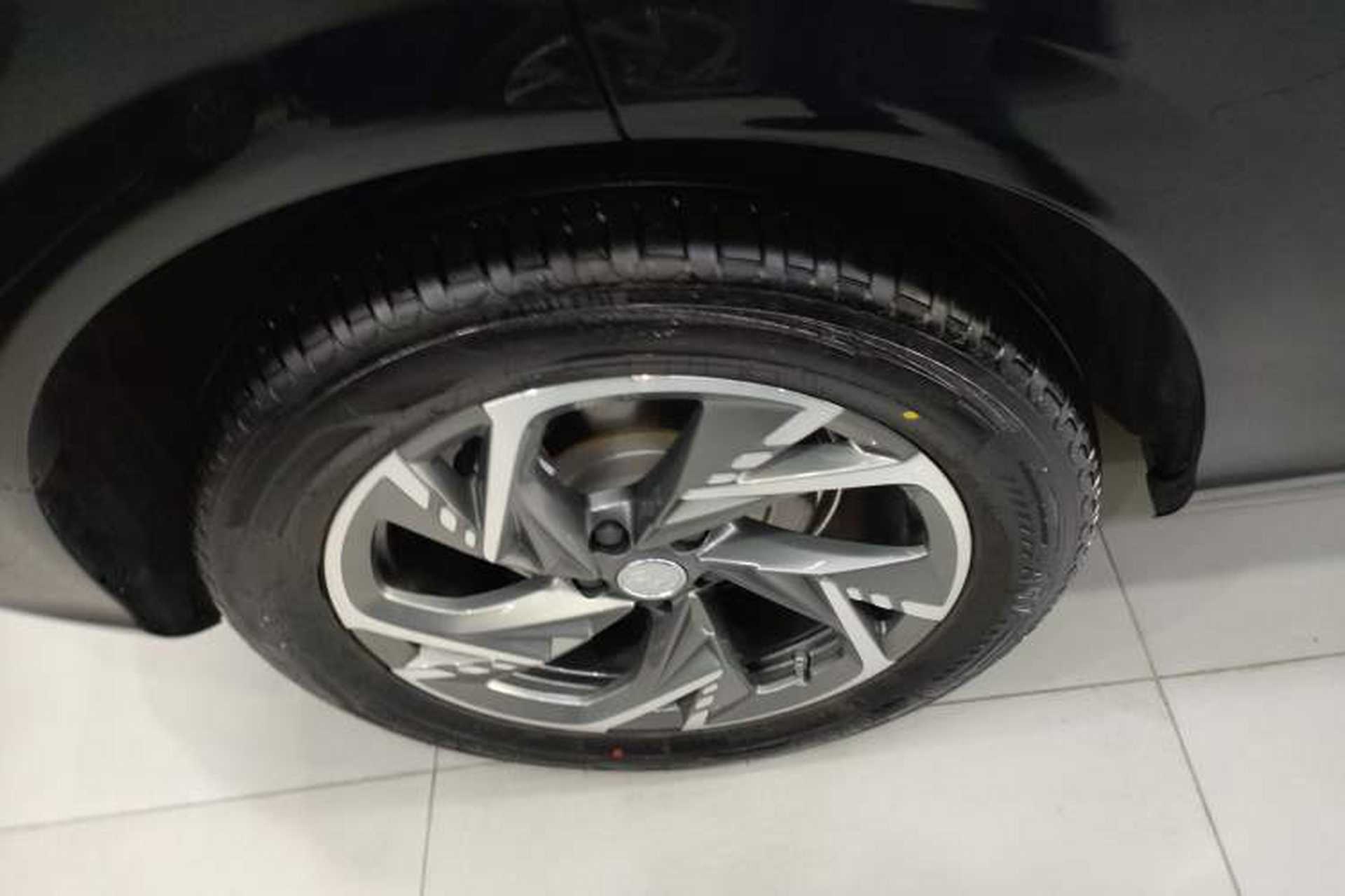 Used Hongqi HS3 PHEV 2024 PHEV 115km Jingwei Edition Right Rear Wheel Hub