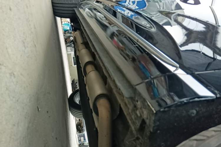 Used Hongqi HS3 PHEV 2024 PHEV 115km Jingwei Edition Right Side Sill