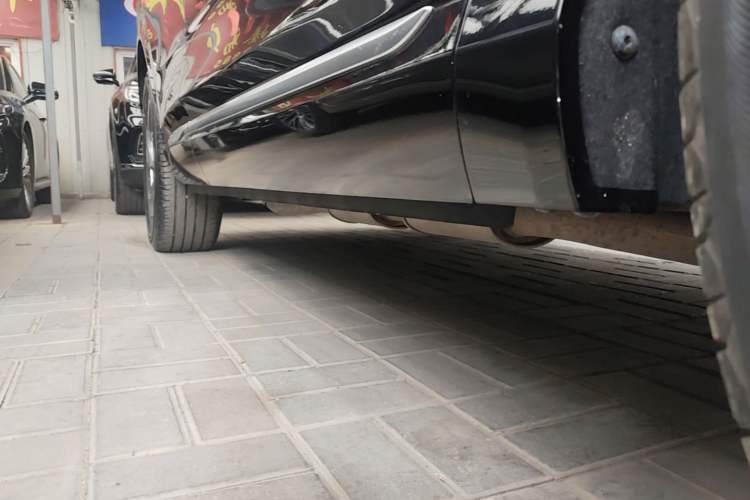 Used Hongqi HS3 PHEV 2024 PHEV 115km Jingwei Edition Right Side Sill