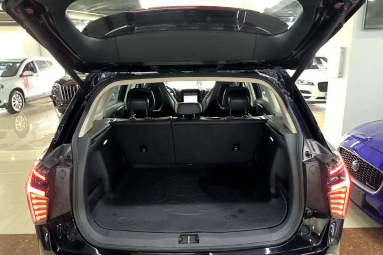Used Hongqi HS3 PHEV 2024 PHEV 115km Jingwei Edition Trunk