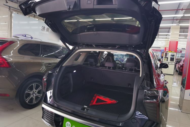 Used Hongqi HS3 PHEV 2024 PHEV 115km Jingwei Edition Trunk