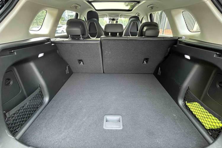 Used Hongqi HS3 PHEV 2024 PHEV 115km Jingwei Edition Trunk