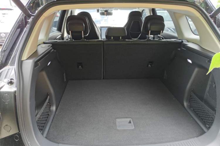 Used Hongqi HS3 PHEV 2024 PHEV 115km Jingwei Edition Trunk