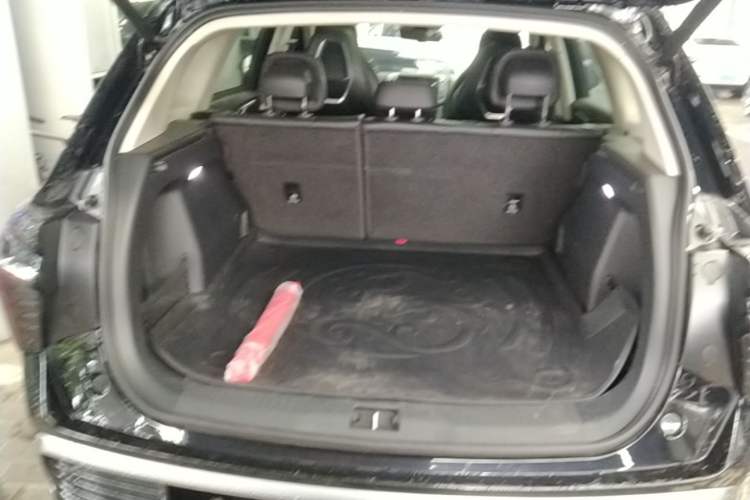 Used Hongqi HS3 PHEV 2024 PHEV 115km Jingwei Edition Trunk