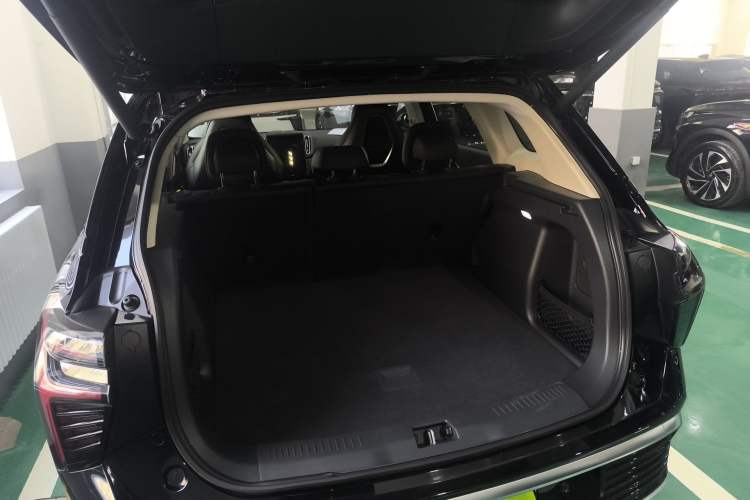 Used Hongqi HS3 PHEV 2024 PHEV 115km Jingwei Edition Trunk