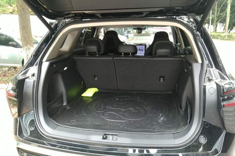 Used Hongqi HS3 PHEV 2024 PHEV 115km Jingwei Edition Trunk