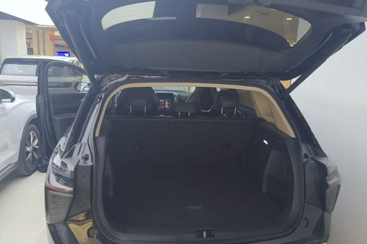 Used Hongqi HS3 PHEV 2024 PHEV 115km Jingwei Edition Trunk