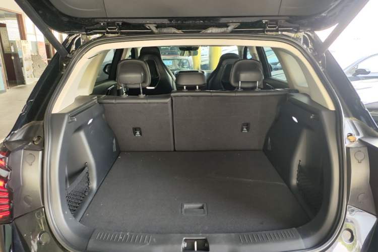 Used Hongqi HS3 PHEV 2024 PHEV 115km Jingwei Edition Trunk