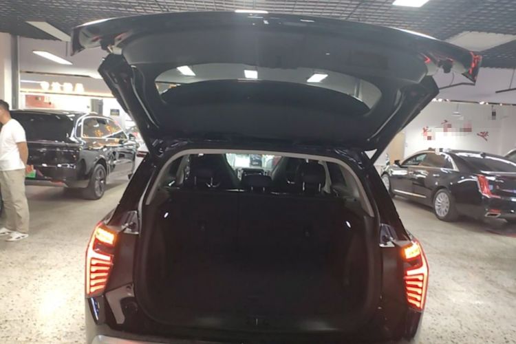 Used Hongqi HS3 PHEV 2024 PHEV 115km Jingwei Edition Trunk
