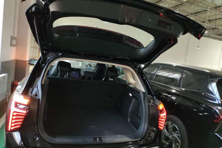 Used Hongqi HS3 PHEV 2024 PHEV 115km Jingwei Edition Trunk