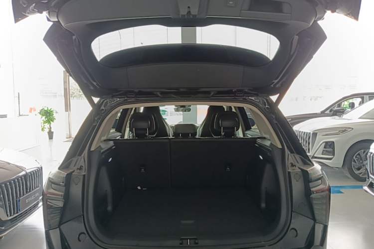 Used Hongqi HS3 PHEV 2024 PHEV 115km Jingwei Edition Trunk