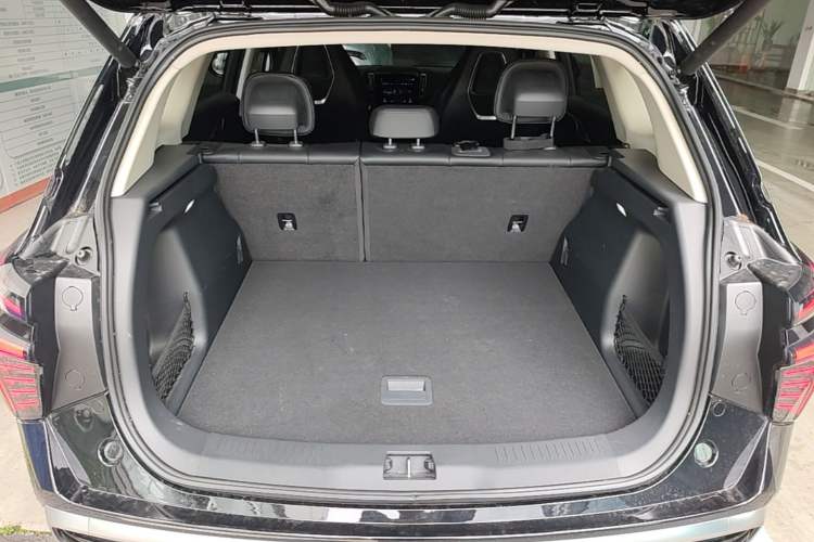 Used Hongqi HS3 PHEV 2024 PHEV 115km Jingwei Edition Trunk
